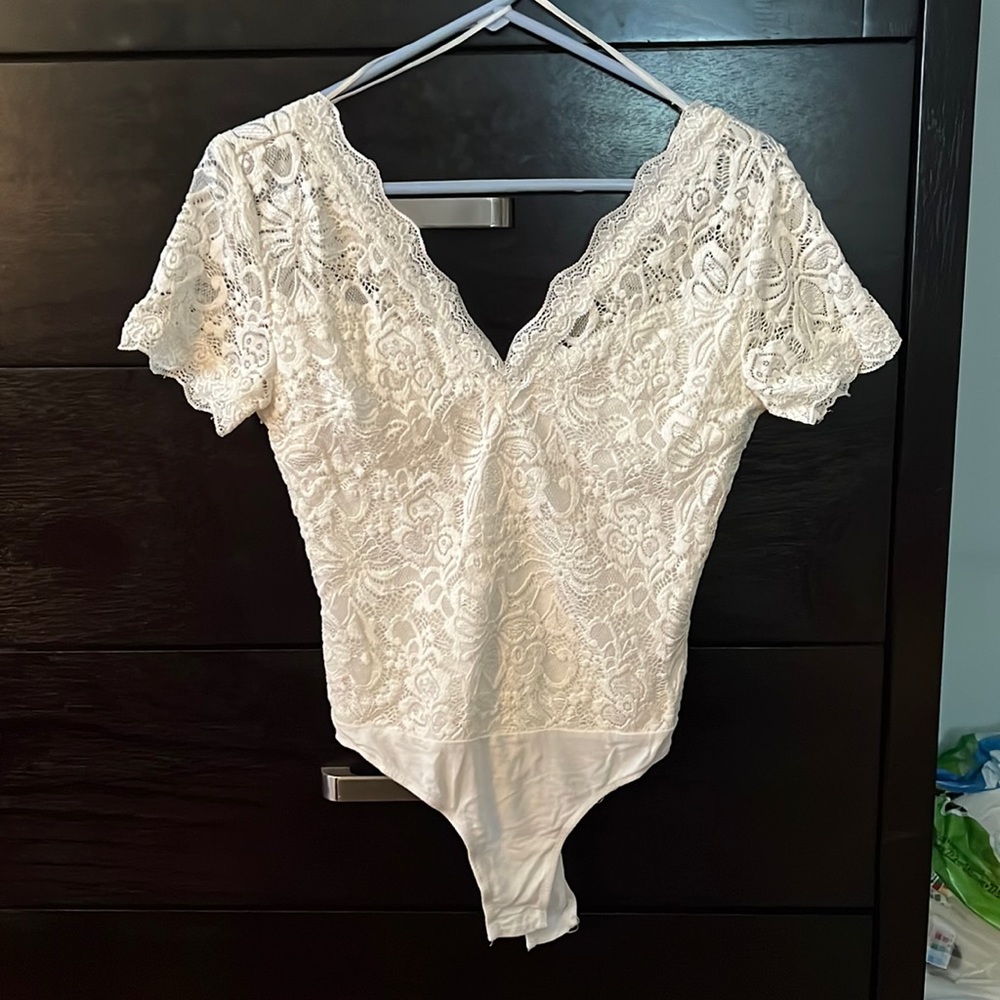 White Lace/Sheer V-Neck bodysuit (L)